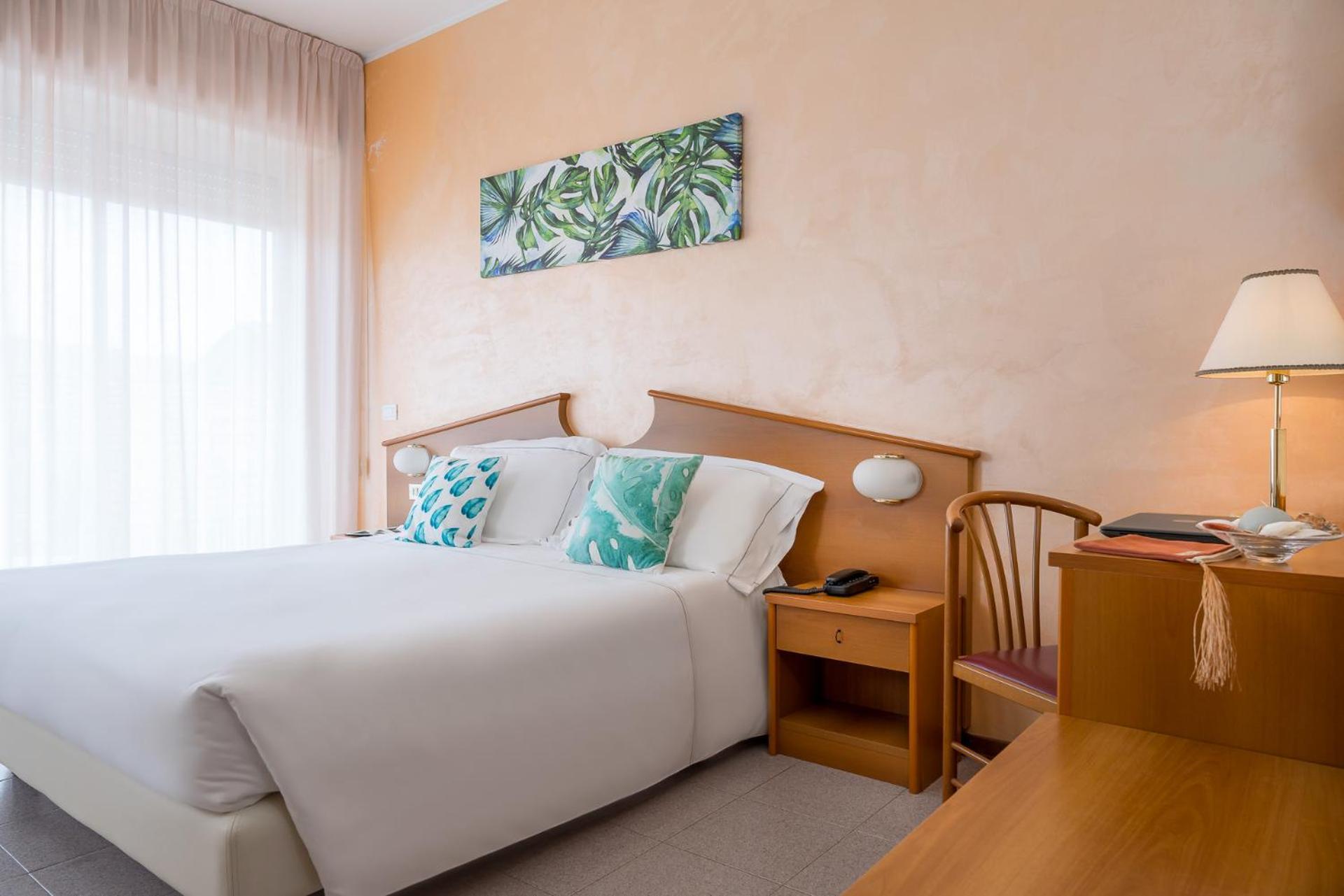 Corallo Wellness Hotel Диано Марина Екстериор снимка