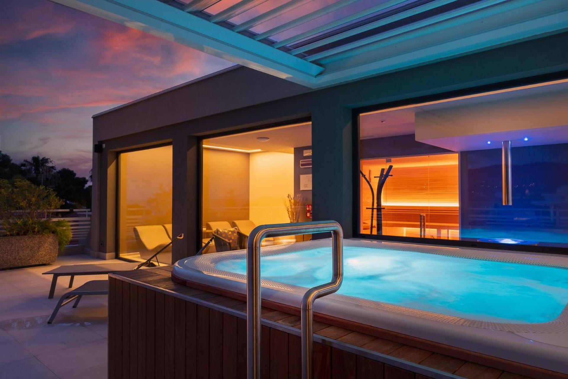 Corallo Wellness Hotel Диано Марина Екстериор снимка